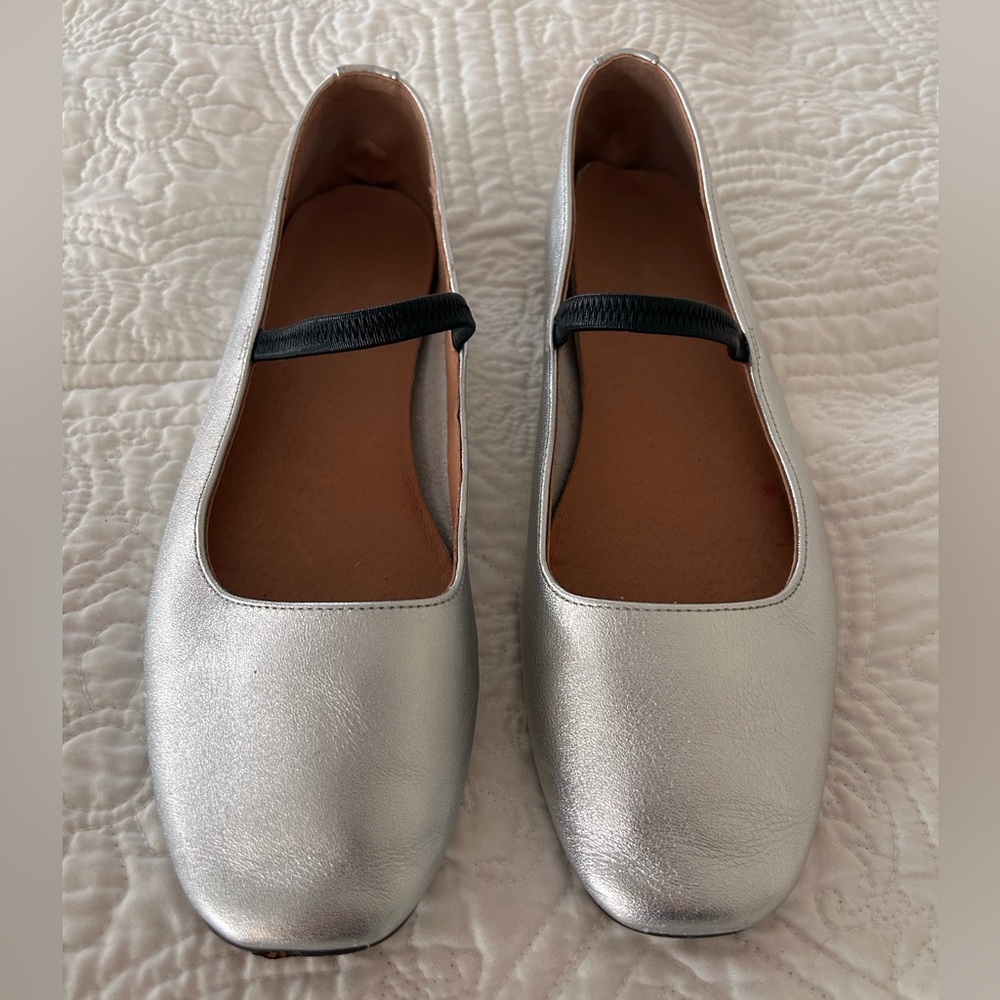 Madewell Silver Leather Ballet Flats with Black Elastic Strap